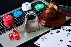 Pengalaman bermain game online yang mudah diakses melalui perangkat mobile pengguna di Indonesia